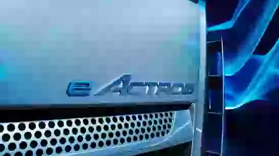 Mercedes Eactros 6