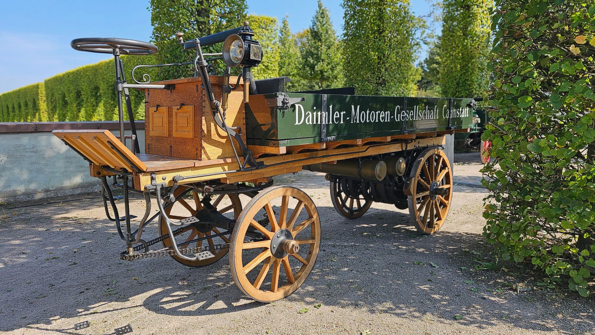 130 Anni Mercedes Benz Truck 10