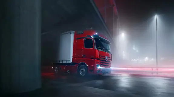 Mercedes Actros L 8 Mercedes Actros L 8