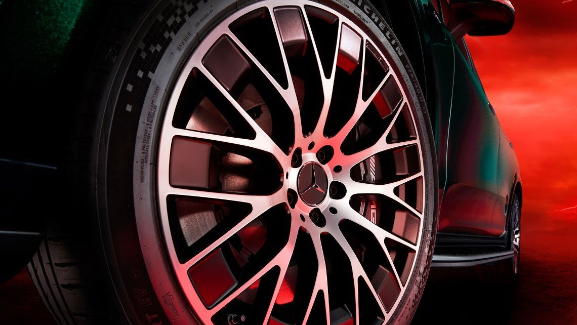 Mercedes Eq Eqe Suv AMG 7