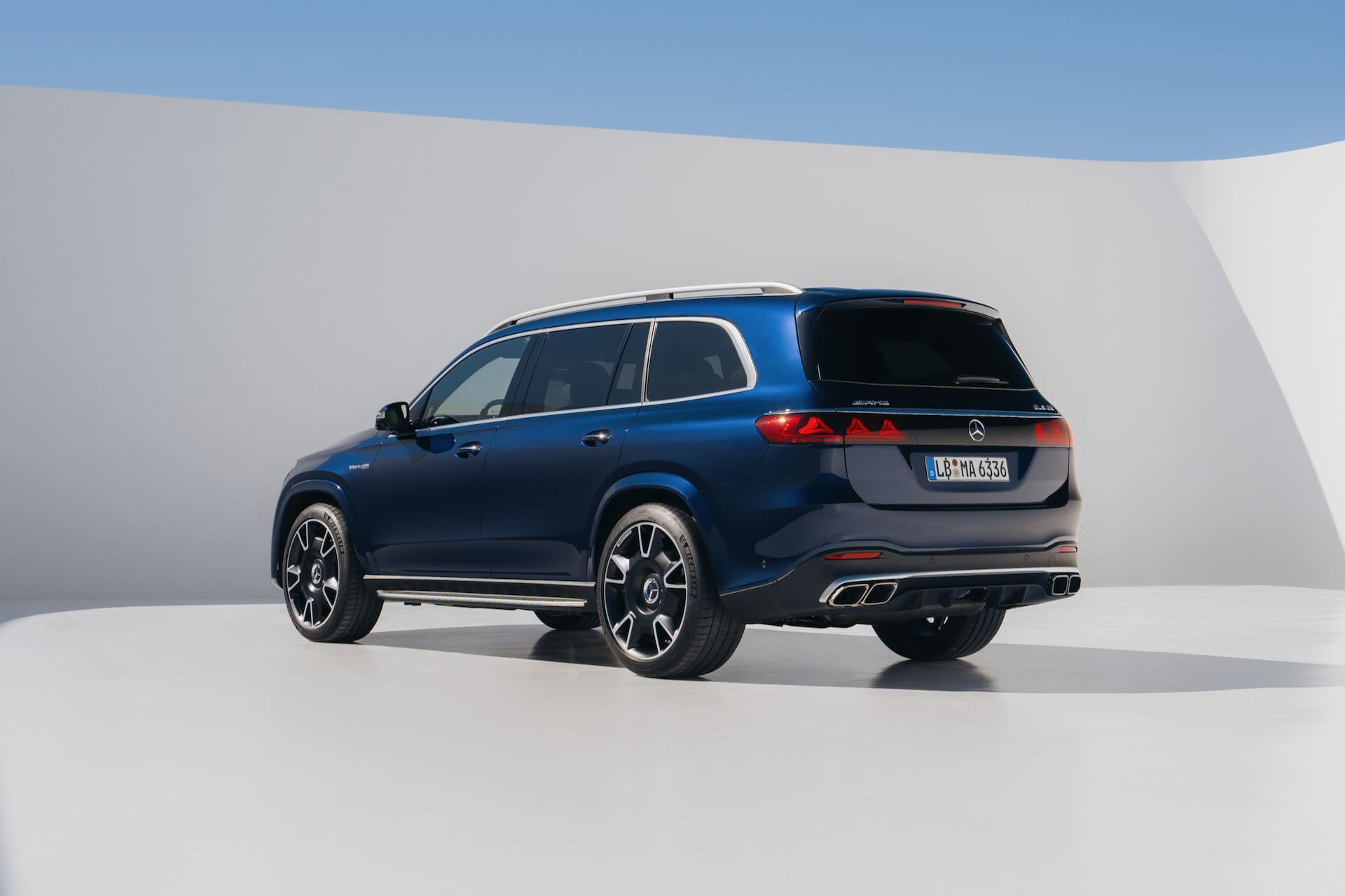 Mercedes AMG GLS 63 4MATIC 2026 3