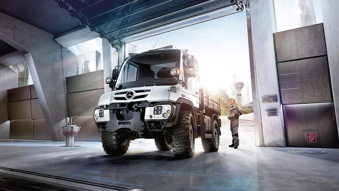 Mercedes Unimog 1