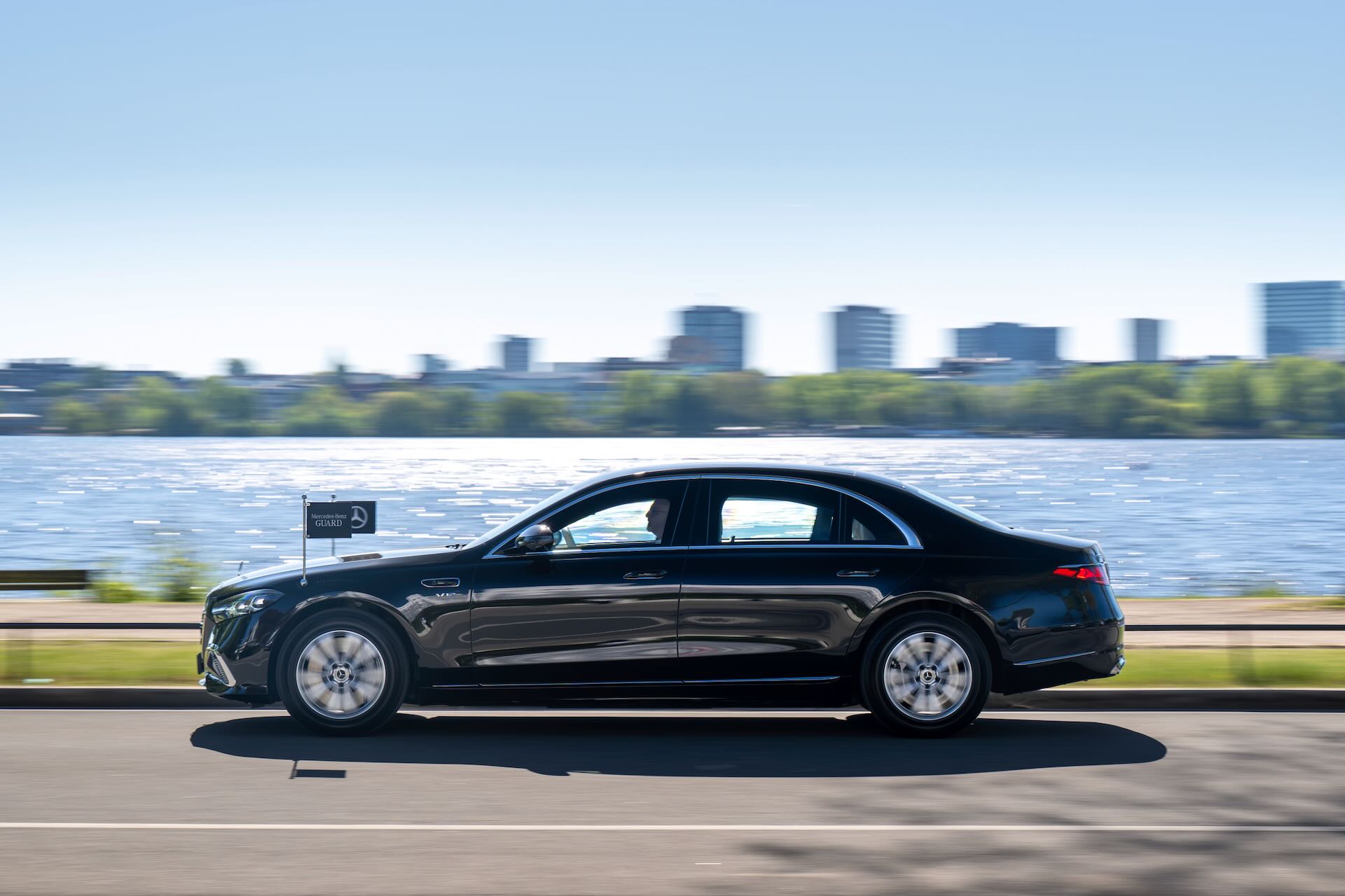 Mercedes Benz Classe S Guard VR10 2026 3