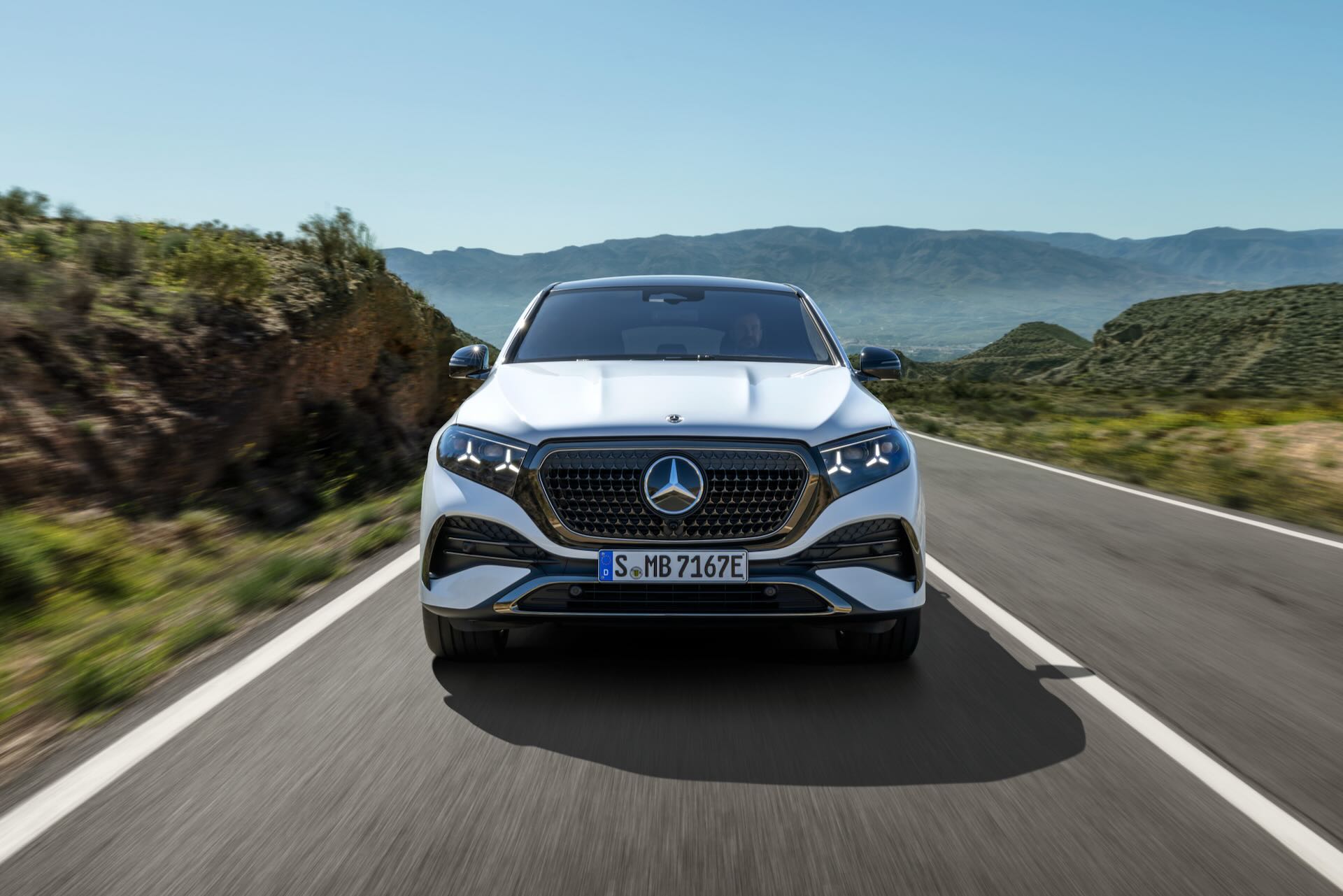 Mercedes Benz GLE Coupe 2026 Movimenti1