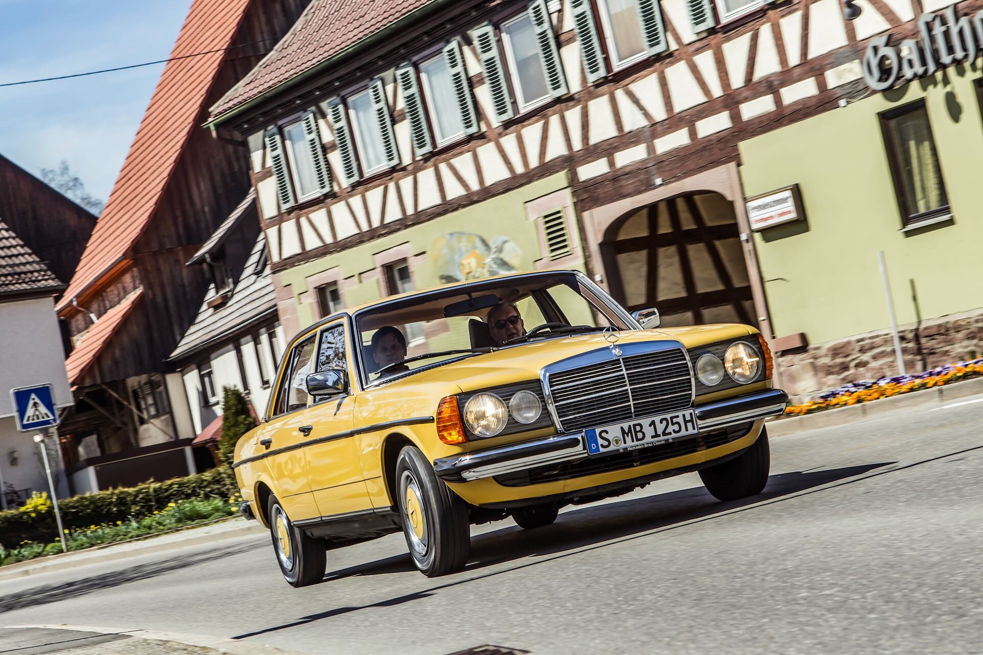 Mercedes Benz W 123 50 Anni Merbag 16