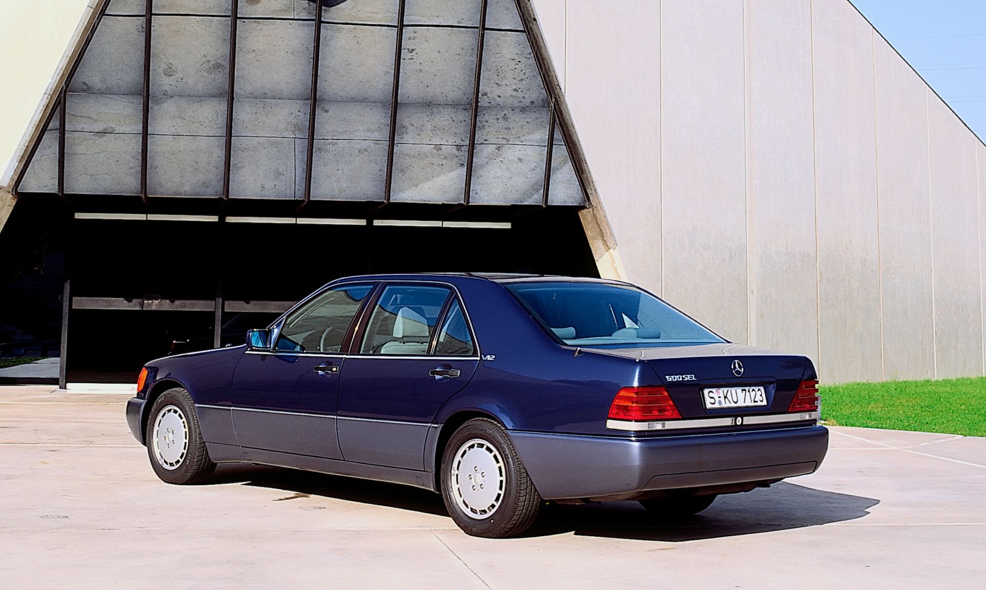 Mercedes Benz V12 4