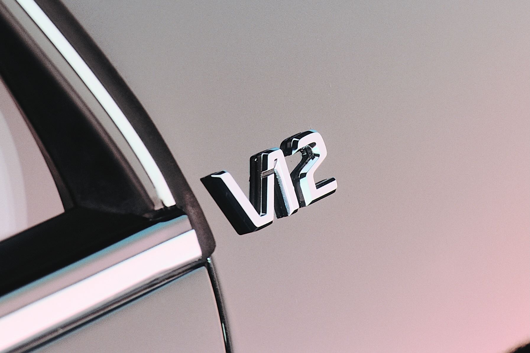 Mercedes Benz V12 5