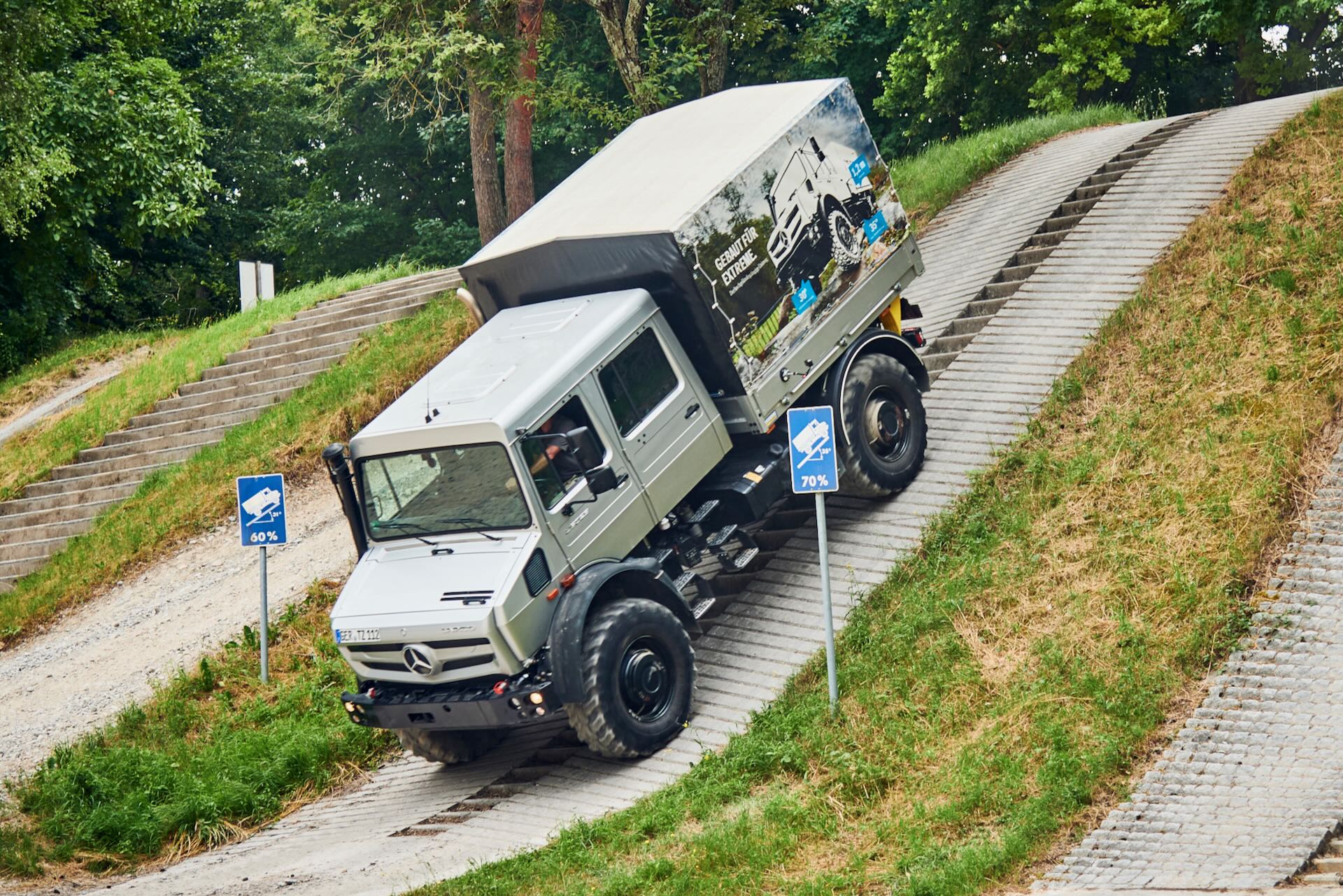 80 Anni Mercedes Benz Unimog 2