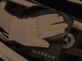 Lavora con noi Geschichte Braun 3840X2160