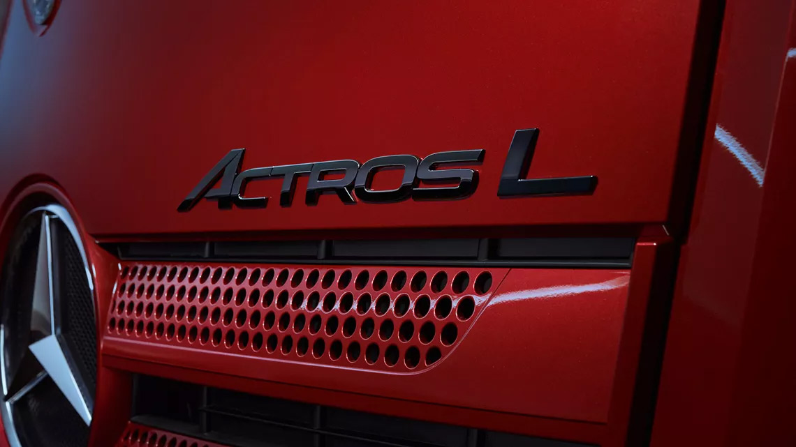 Mercedes Actros L 9