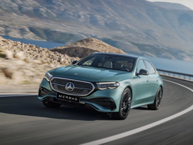 Mercedes-Benz Classe E: la dinastia di una regina Classe E Con Targa
